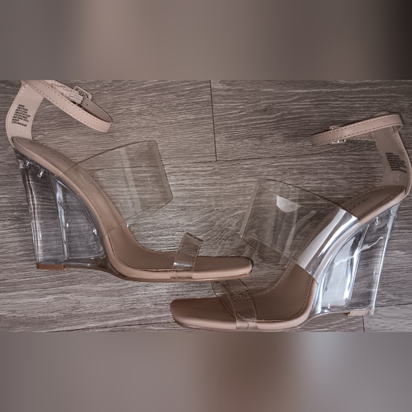 Shoe Dazzle Clear Wedged Sandals - Picture 9 of 16